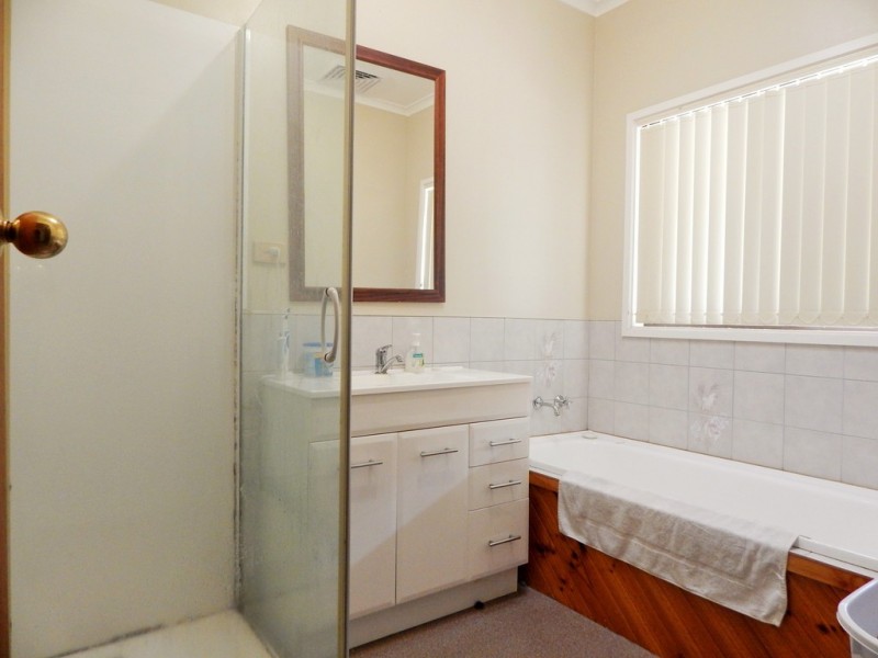 1 Shannon Road, Kerang VIC 3579