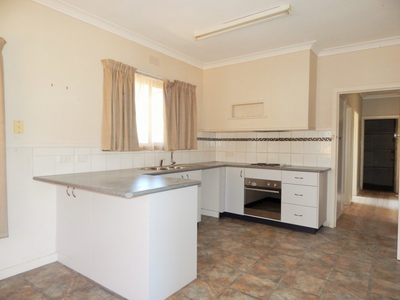 5 Hall Street, Kerang VIC 3579