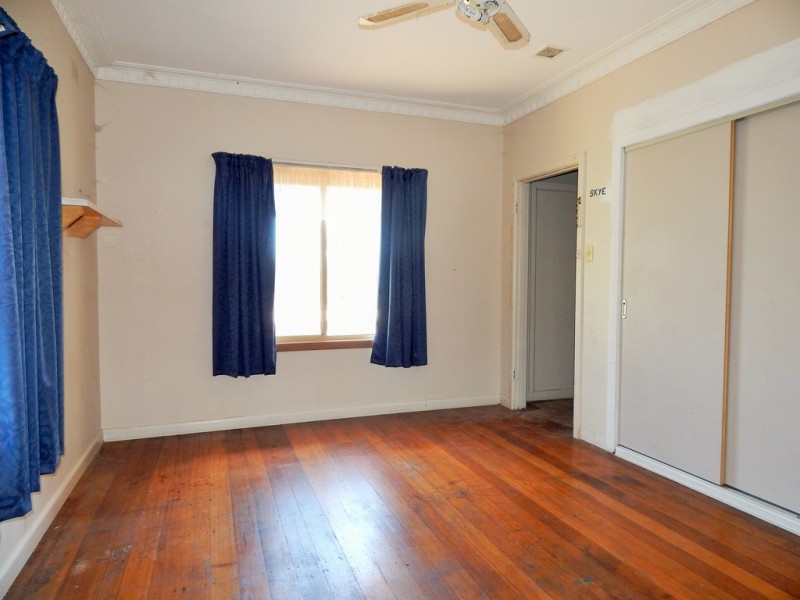 5 Hall Street, Kerang VIC 3579