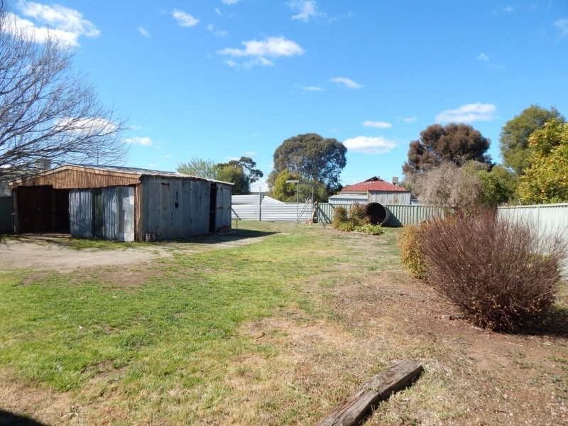 5 Hall Street, Kerang VIC 3579