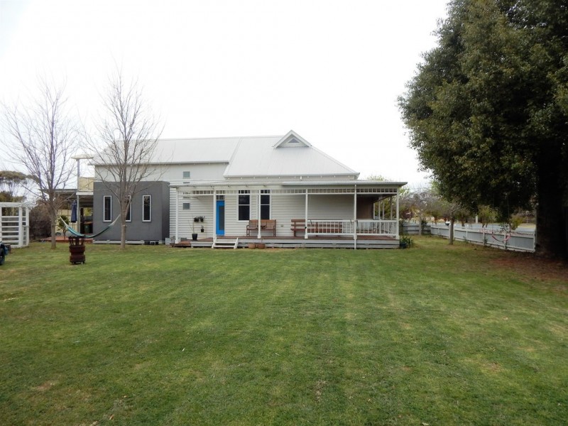 135 Victoria Street, Kerang VIC 3579