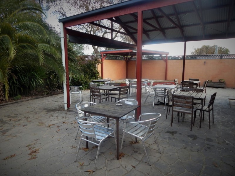 9 Gonn Ave, Murrabit VIC 3579