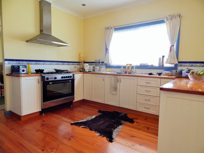 14 Collins Road, Kerang VIC 3579