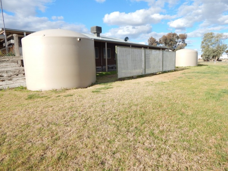14 Collins Road, Kerang VIC 3579