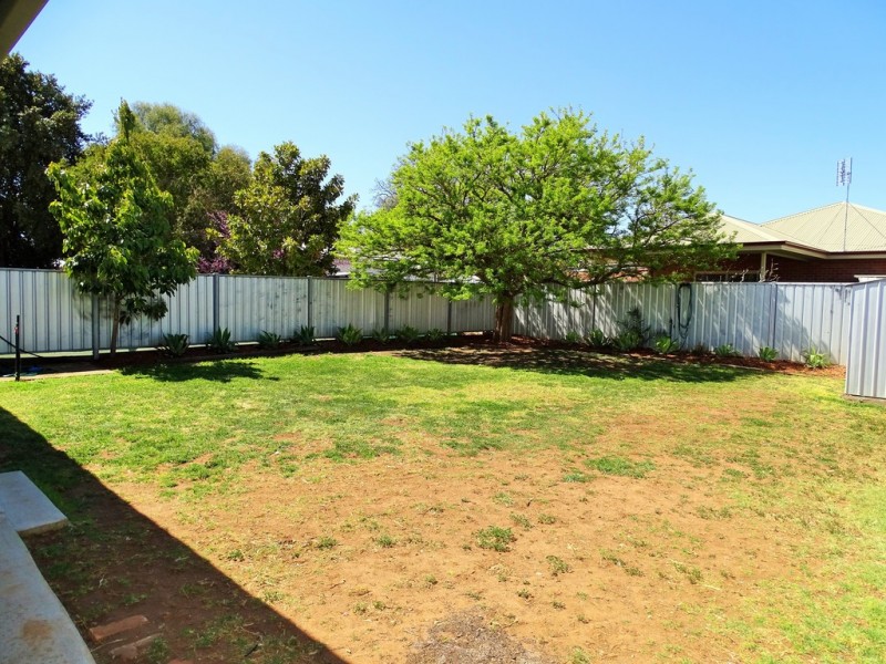 69 Shadforth Street, Kerang VIC 3579