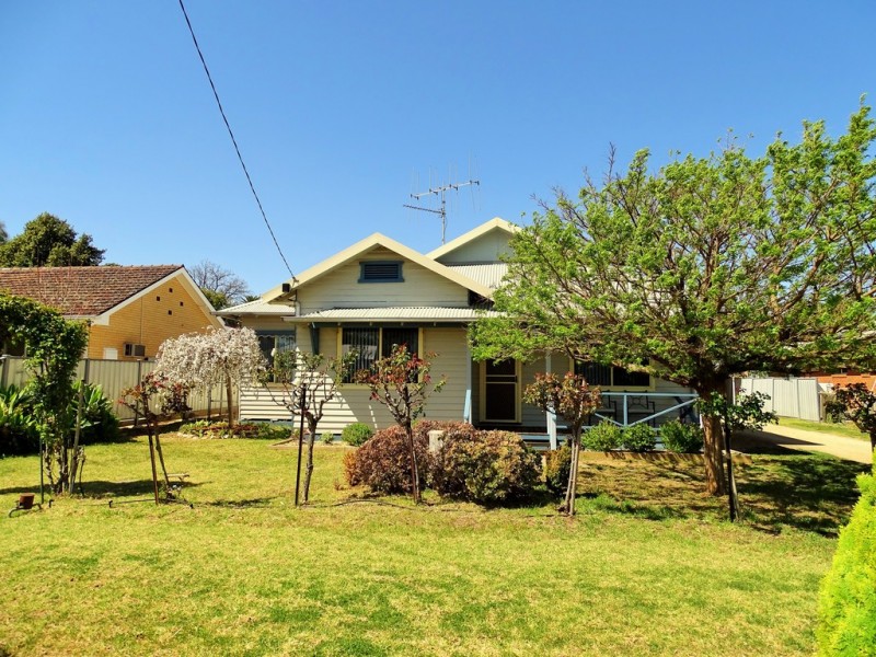 69 Shadforth Street, Kerang VIC 3579