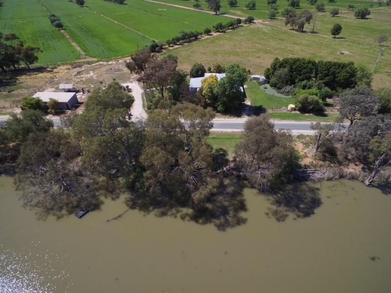 238 Fox Island Road, Gunbower VIC 3566