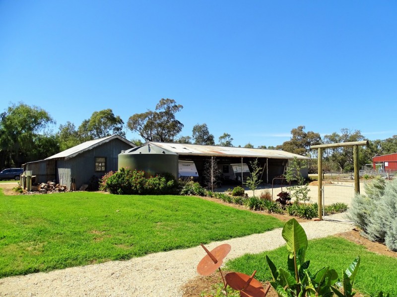 60 W Taylors Road, Cohuna VIC 3568