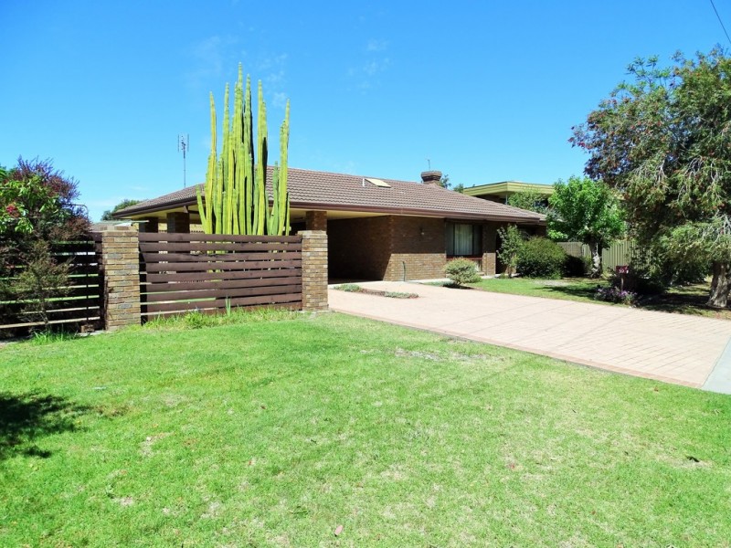 39 Bendigo Road, Kerang VIC 3579