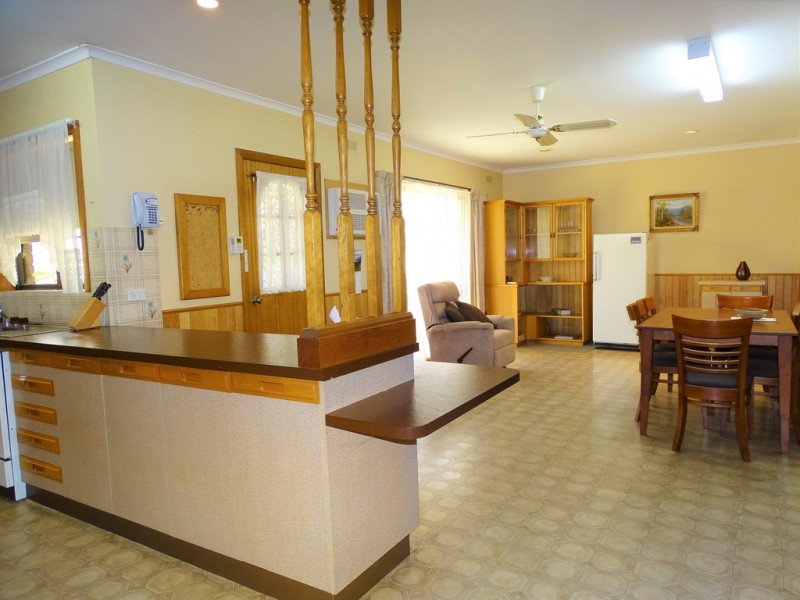 39 Bendigo Road, Kerang VIC 3579