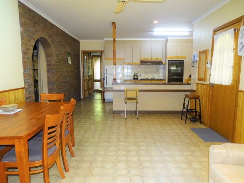 39 Bendigo Road, Kerang VIC 3579