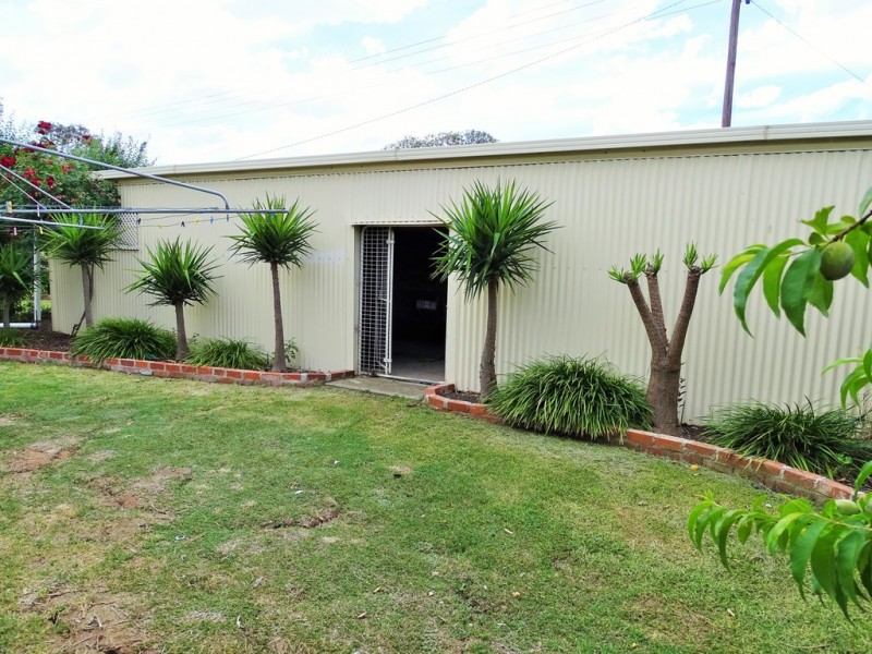 63 Bendigo Road, Kerang VIC 3579