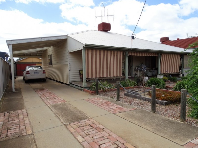 211 Westblade Avenue, Kerang VIC 3579