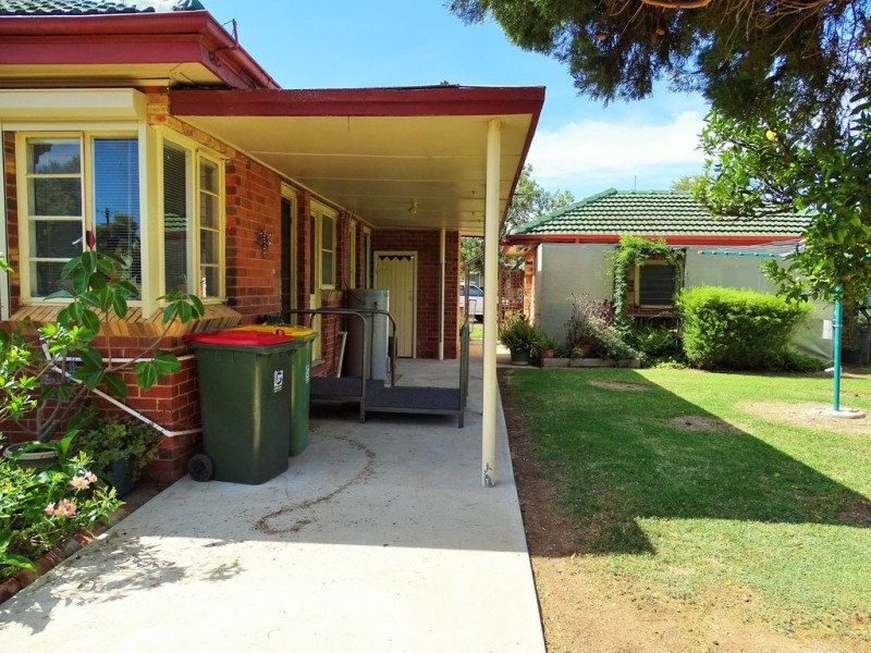 147 Victoria Street, Kerang VIC 3579