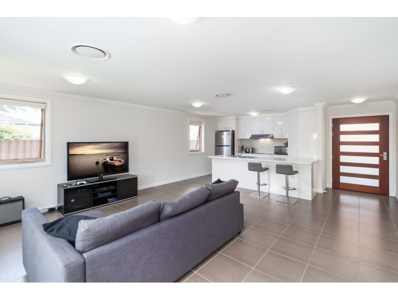 2/9 William Street, Richmond NSW 2753