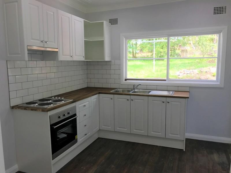14 Kingsway, Hazelbrook NSW 2779