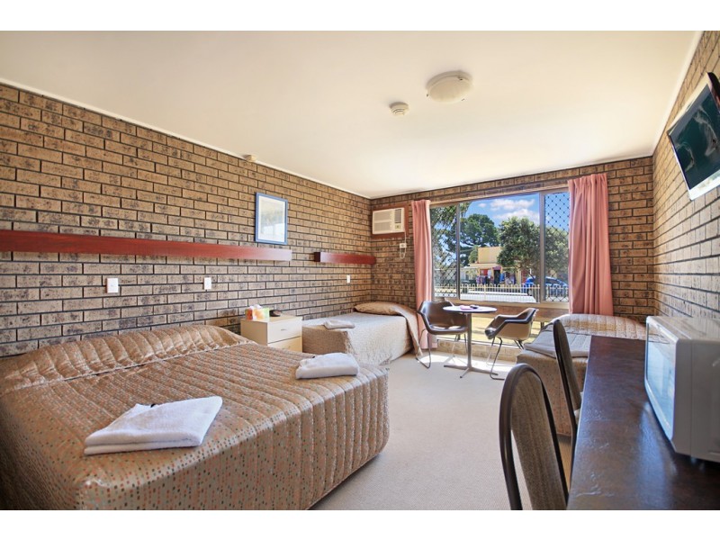 190 Jacobs Drive, Sussex Inlet NSW 2540