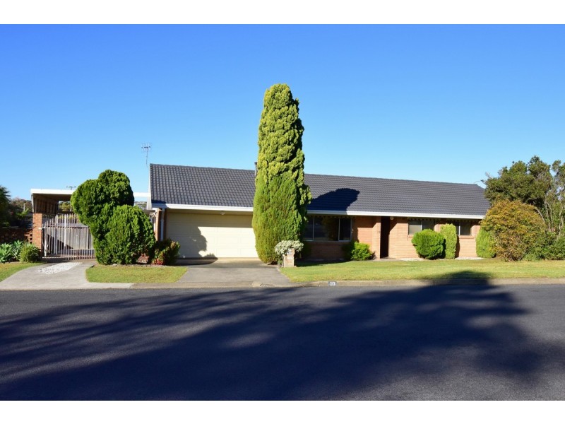 10 Jasmine Drive, Bomaderry NSW 2541