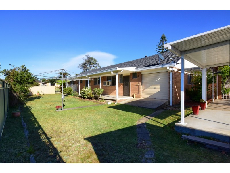 10 Jasmine Drive, Bomaderry NSW 2541