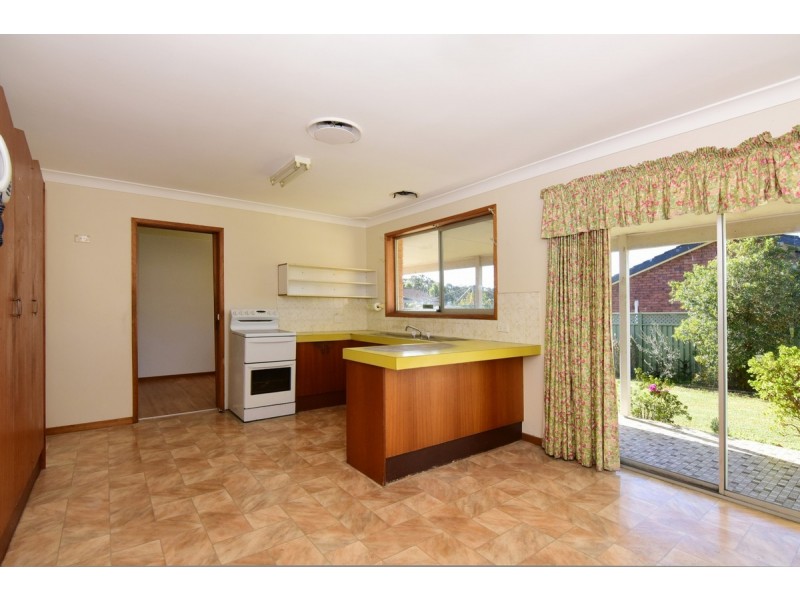 10 Jasmine Drive, Bomaderry NSW 2541