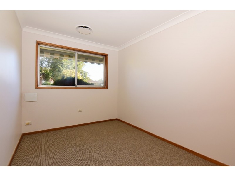 10 Jasmine Drive, Bomaderry NSW 2541