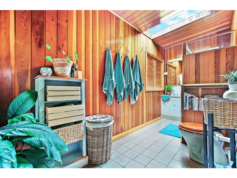 734 Sussex Inlet Road, Sussex Inlet NSW 2540