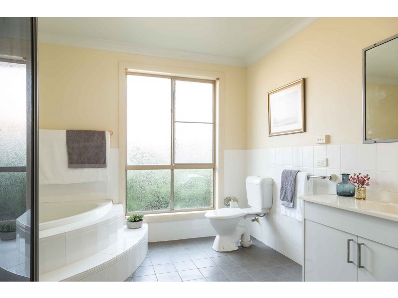 20 Amundsen Avenue, Shoalhaven Heads NSW 2535