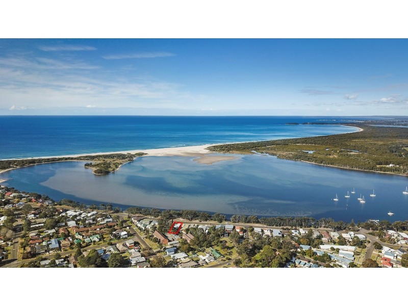 37 River Road, Shoalhaven Heads NSW 2535