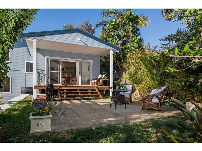 26 Renown Avenue, Shoalhaven Heads NSW 2535