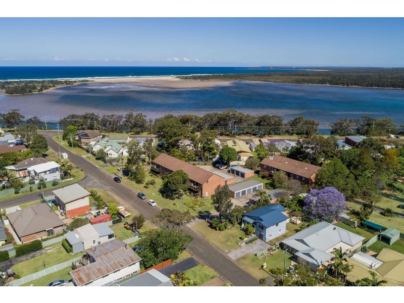 26 Renown Avenue, Shoalhaven Heads NSW 2535