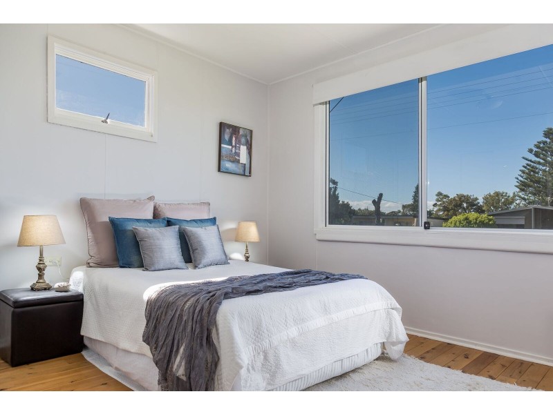 26 Renown Avenue, Shoalhaven Heads NSW 2535