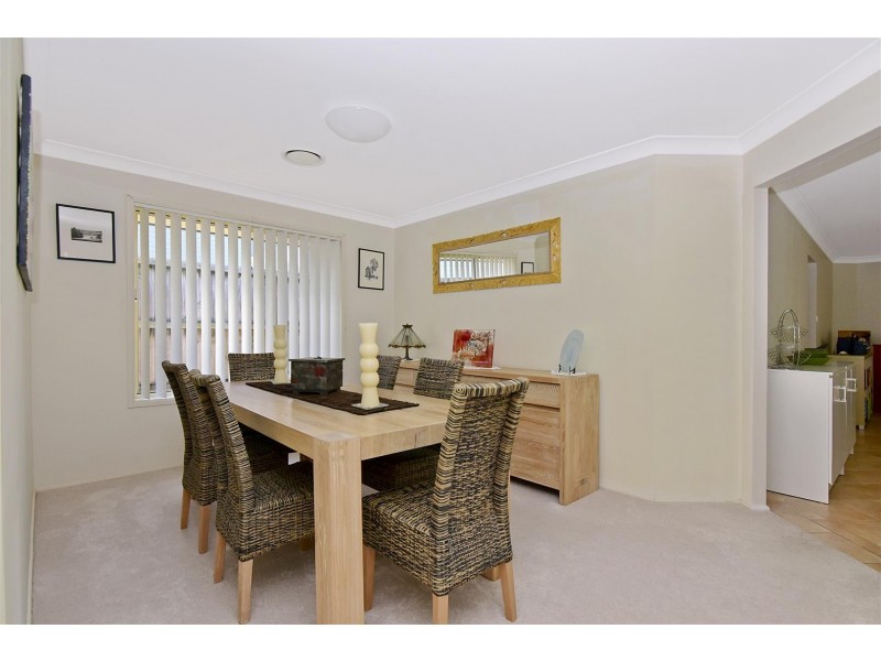 24 Renown Avenue, Shoalhaven Heads NSW 2535