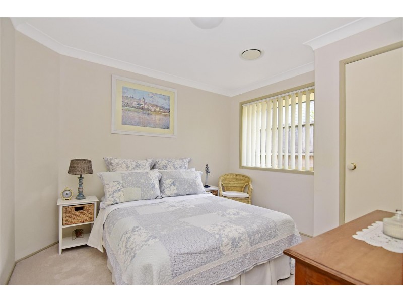 24 Renown Avenue, Shoalhaven Heads NSW 2535