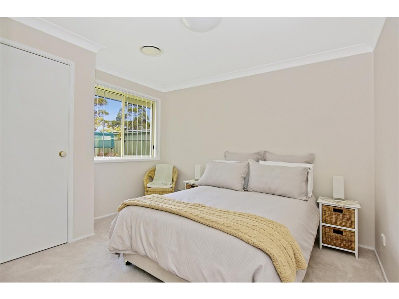 24 Renown Avenue, Shoalhaven Heads NSW 2535