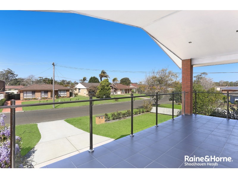 13 Oval Drive, Shoalhaven Heads NSW 2535
