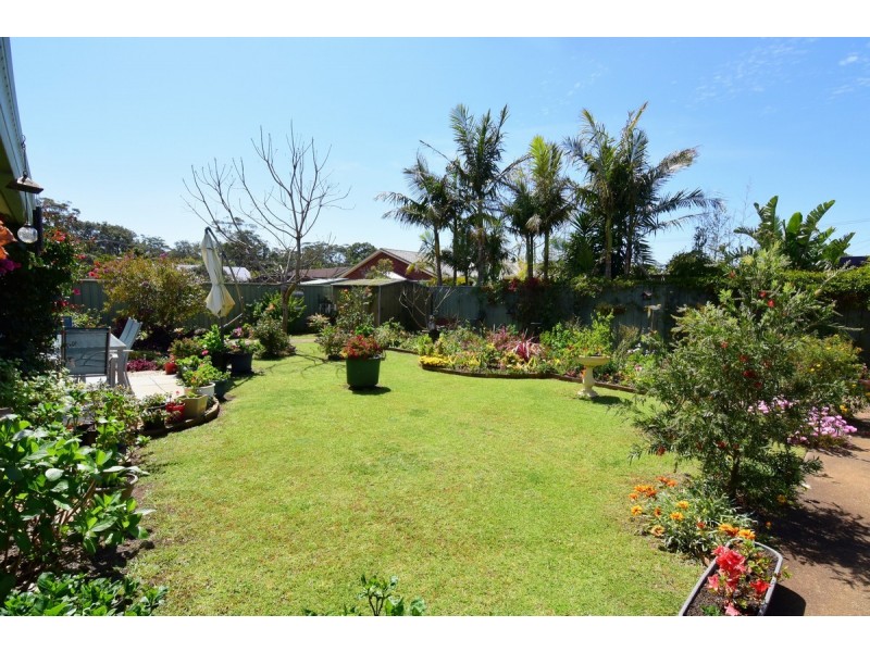 8 Boyd Street, Shoalhaven Heads NSW 2535