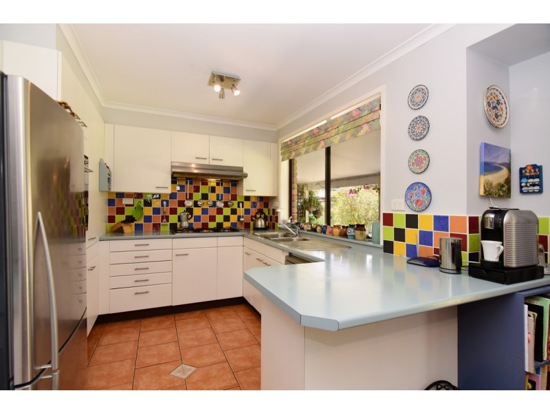 8 Boyd Street, Shoalhaven Heads NSW 2535