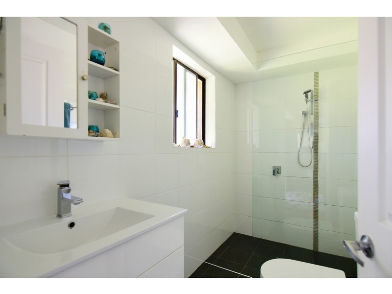 8 Boyd Street, Shoalhaven Heads NSW 2535