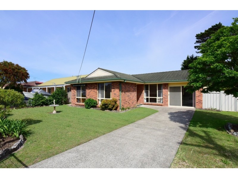19 Golden Hill Avenue, Shoalhaven Heads NSW 2535