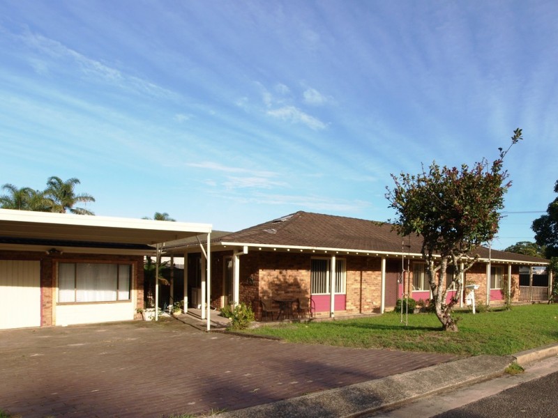 1 Lovegrove Street, Shoalhaven Heads NSW 2535