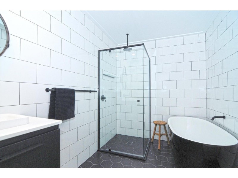 17A River Road, Shoalhaven Heads NSW 2535