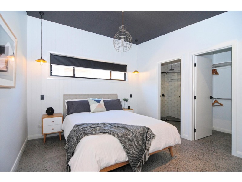 17A River Road, Shoalhaven Heads NSW 2535