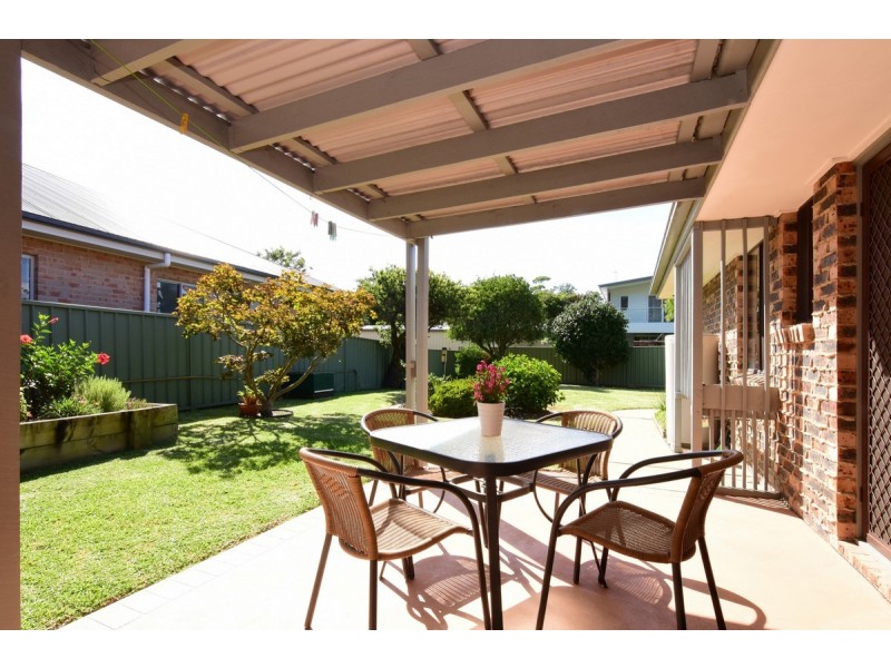 36 Oval Drive, Shoalhaven Heads NSW 2535