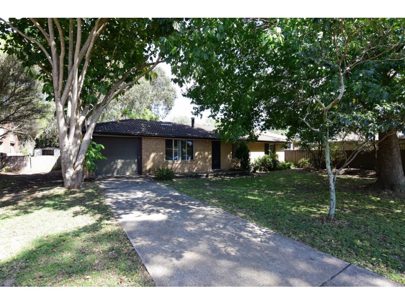 12 Cheltenham Drive, Shoalhaven Heads NSW 2535