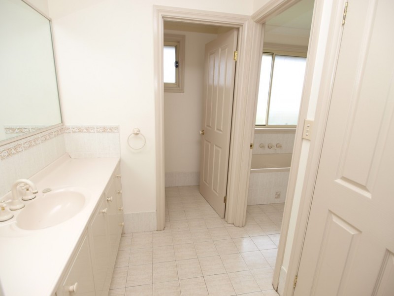 22 Lucas Street, North Nowra NSW 2541