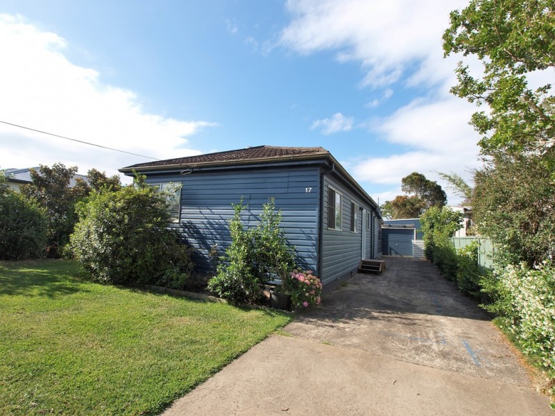 17 Renown Avenue, Shoalhaven Heads NSW 2535