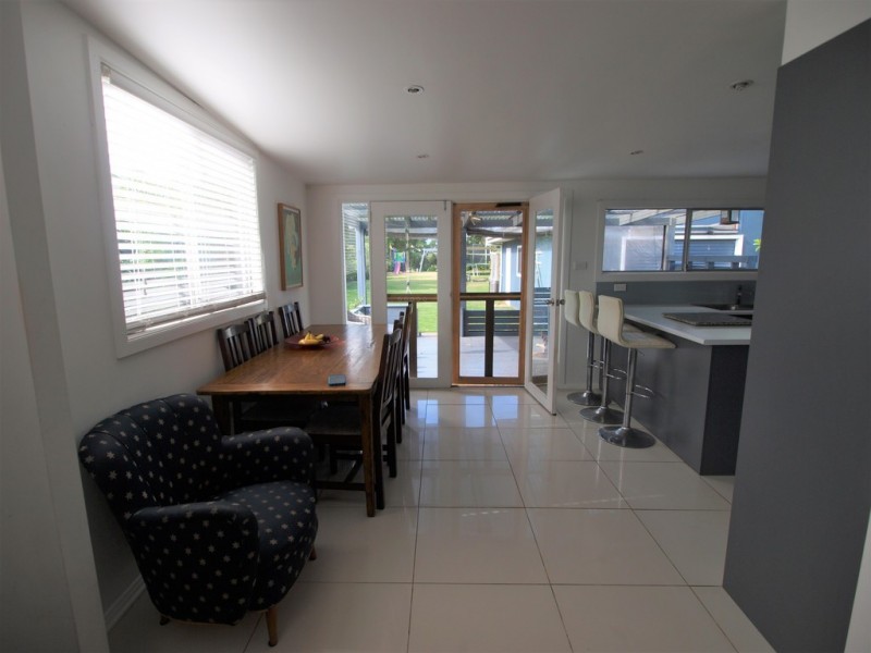 17 Renown Avenue, Shoalhaven Heads NSW 2535