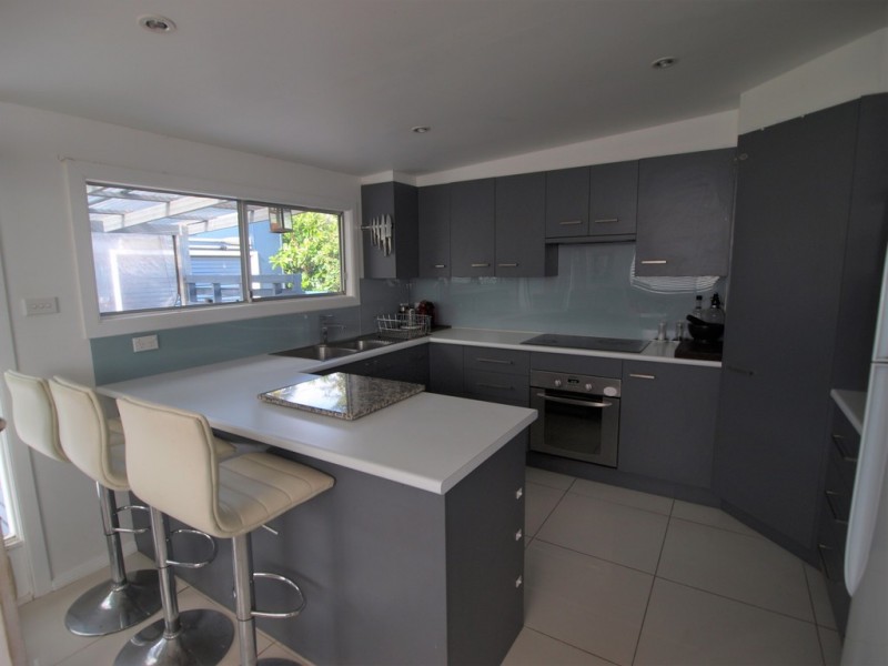 17 Renown Avenue, Shoalhaven Heads NSW 2535