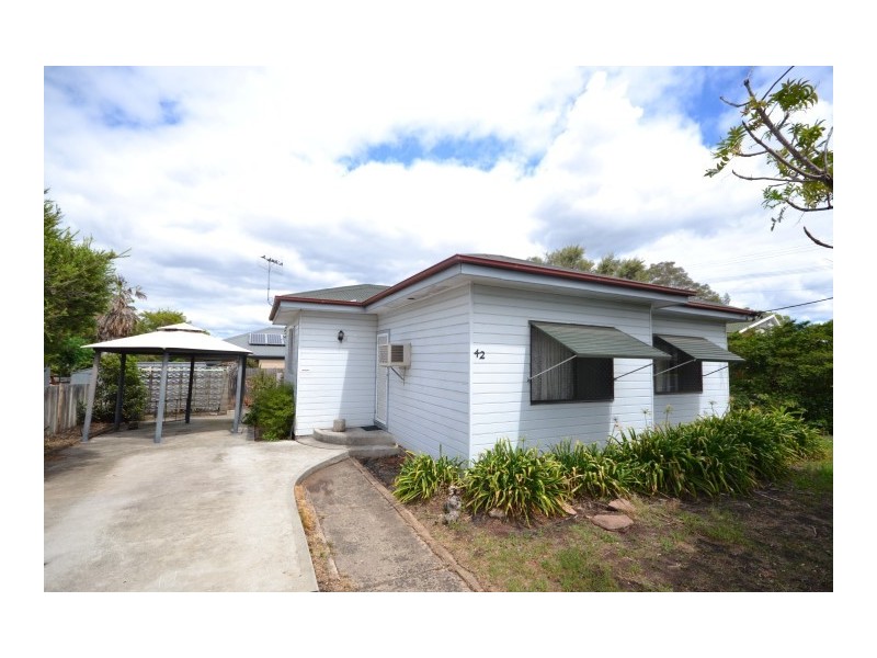 42 Bunberra Street, Bomaderry NSW 2541