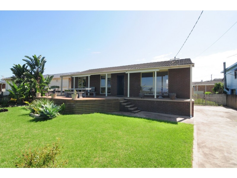 9 Crookhaven Drive, Greenwell Point NSW 2540